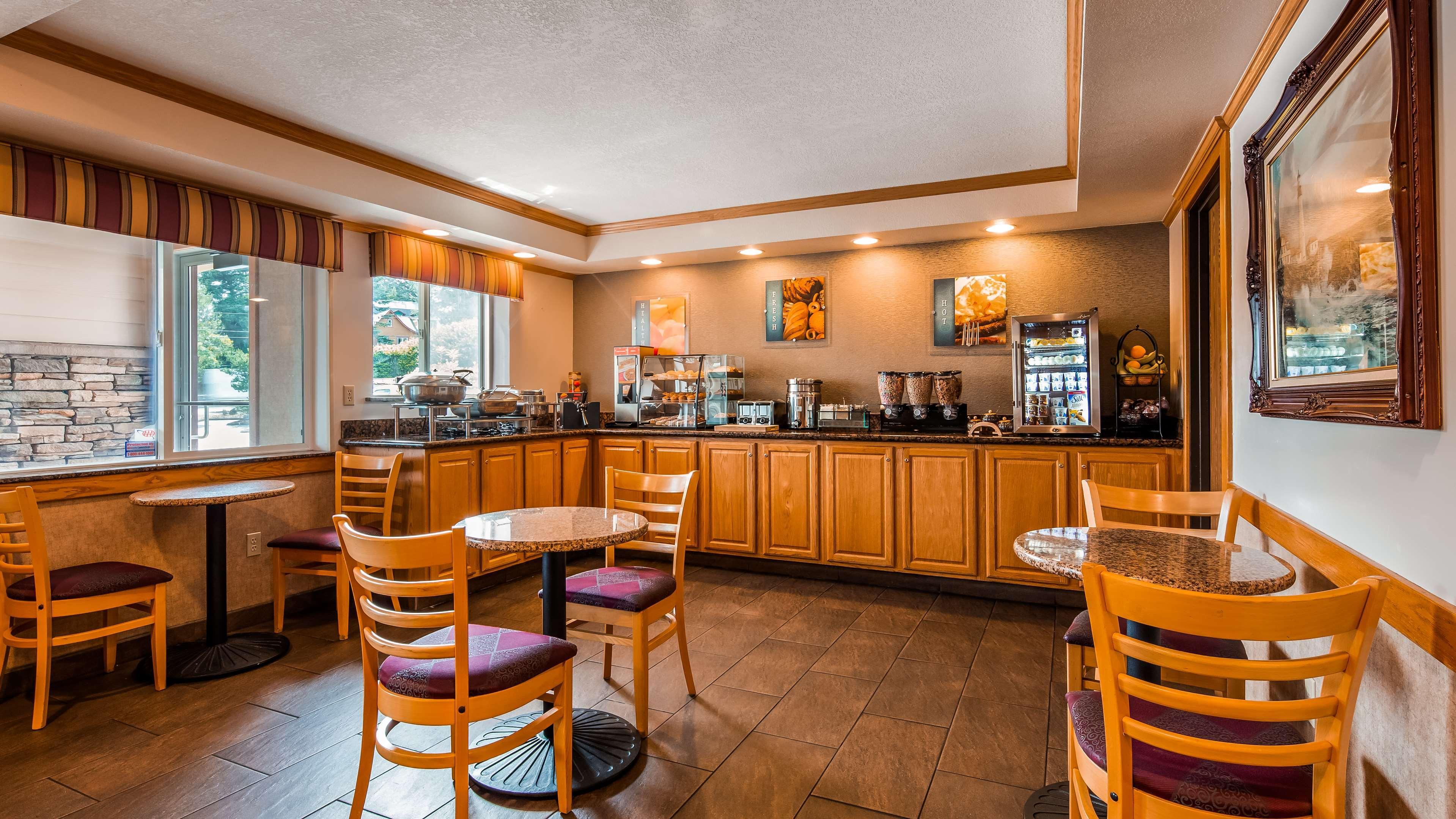 Best Western Plus Landmark Inn Lincoln City Exterior photo