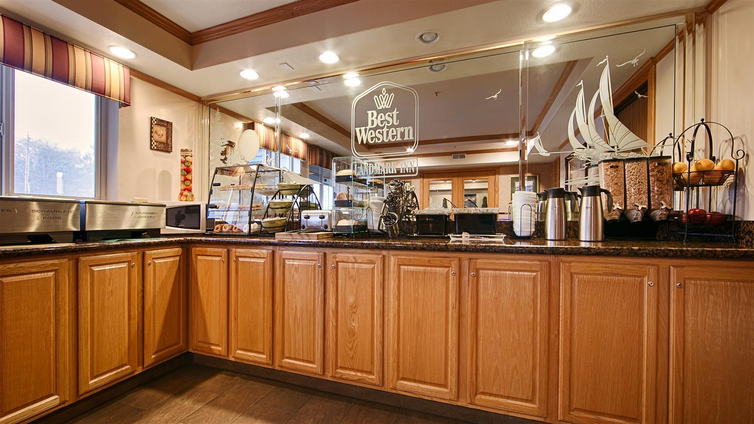 Best Western Plus Landmark Inn Lincoln City Exterior photo